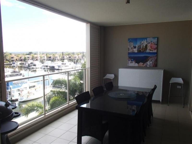 Hope Island QLD 4212