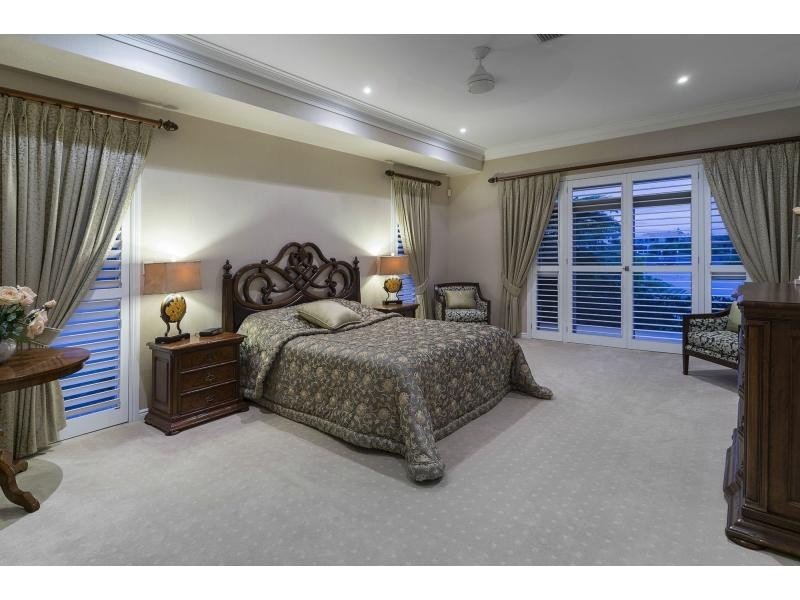 3108 Riverleigh Drive, Hope Island QLD 4212