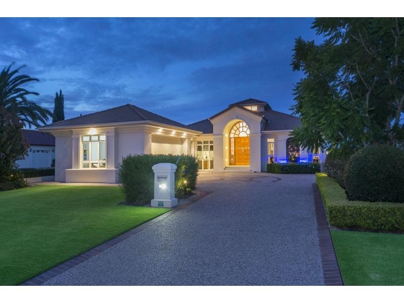 3108 Riverleigh Drive, Hope Island QLD 4212