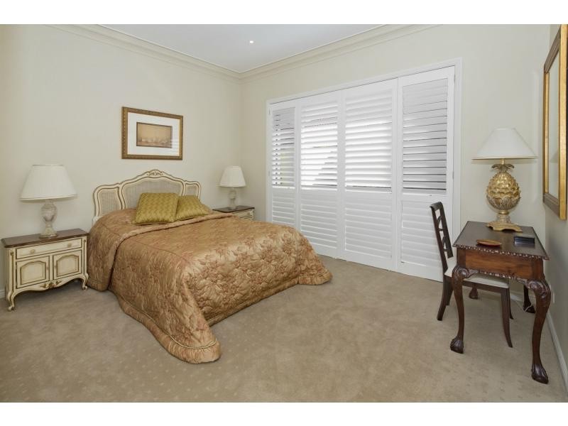 3108 Riverleigh Drive, Hope Island QLD 4212