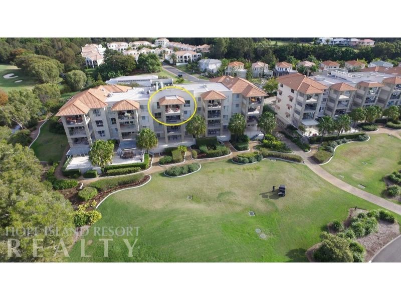 8438 Magnolia Drive East, Hope Island QLD 4212