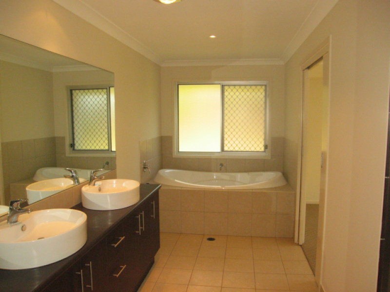 Coomera QLD 4209