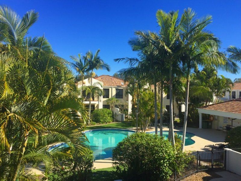 8890 Magnolia Drive East, Hope Island QLD 4212