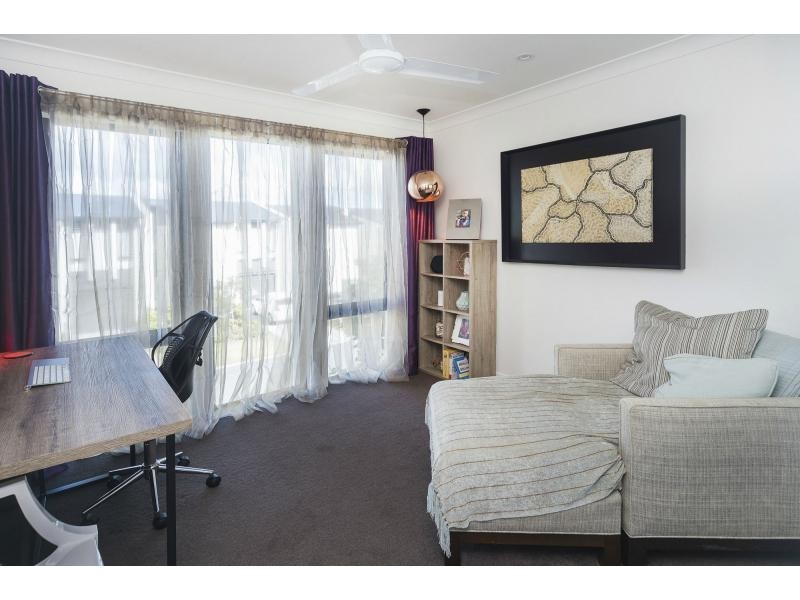 20/126 Marina Quays Boulevard, Hope Island QLD 4212