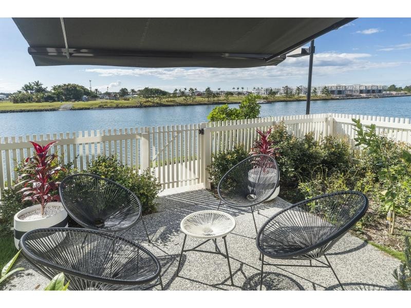 20/126 Marina Quays Boulevard, Hope Island QLD 4212