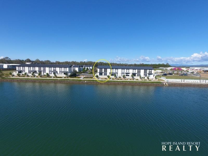 20/126 Marina Quays Boulevard, Hope Island QLD 4212