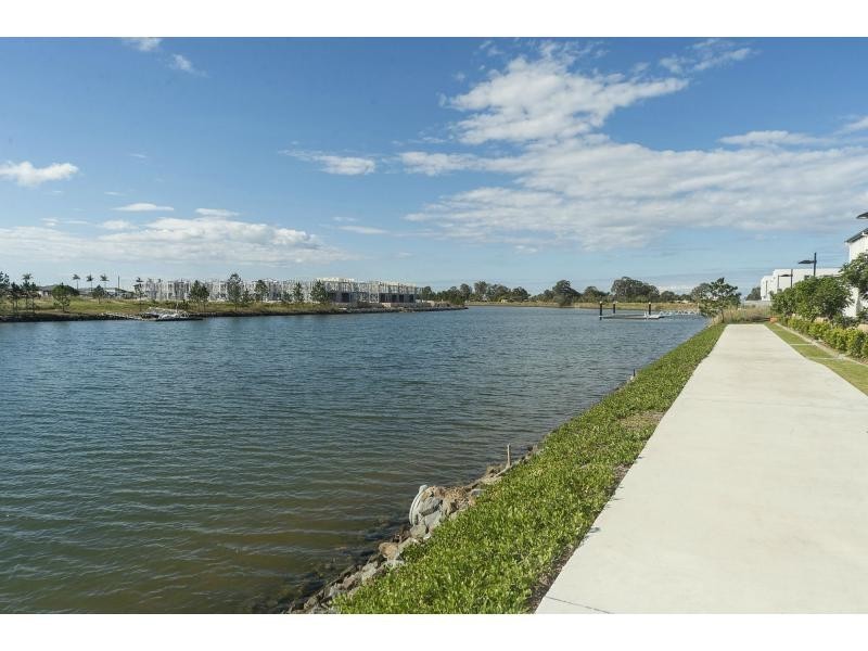 20/126 Marina Quays Boulevard, Hope Island QLD 4212