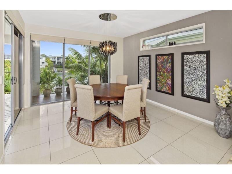 14 Quayside Drive, Helensvale QLD 4212