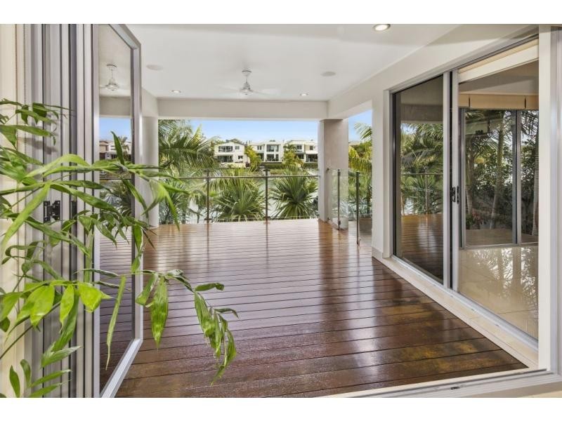 14 Quayside Drive, Helensvale QLD 4212