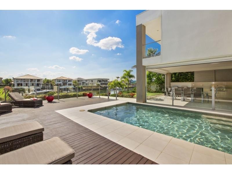 2203 Taromeo Court, Hope Island QLD 4212