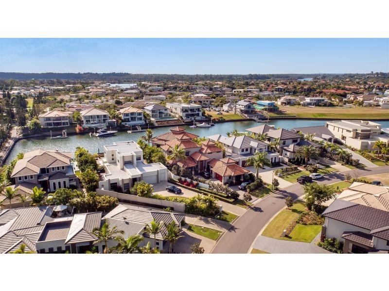 2203 Taromeo Court, Hope Island QLD 4212