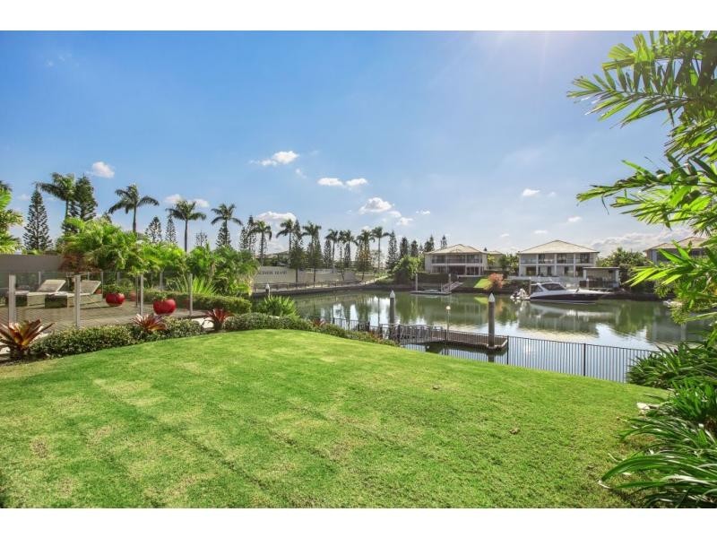 2203 Taromeo Court, Hope Island QLD 4212