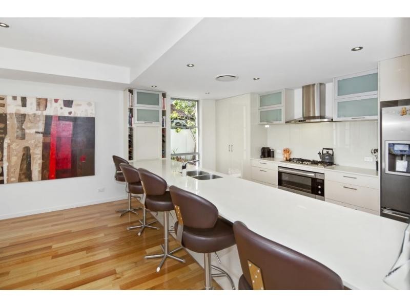 2203 Taromeo Court, Hope Island QLD 4212