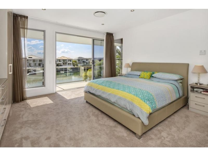 2203 Taromeo Court, Hope Island QLD 4212