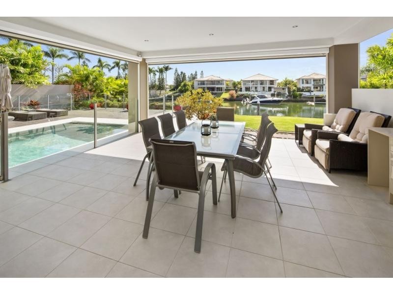 2203 Taromeo Court, Hope Island QLD 4212