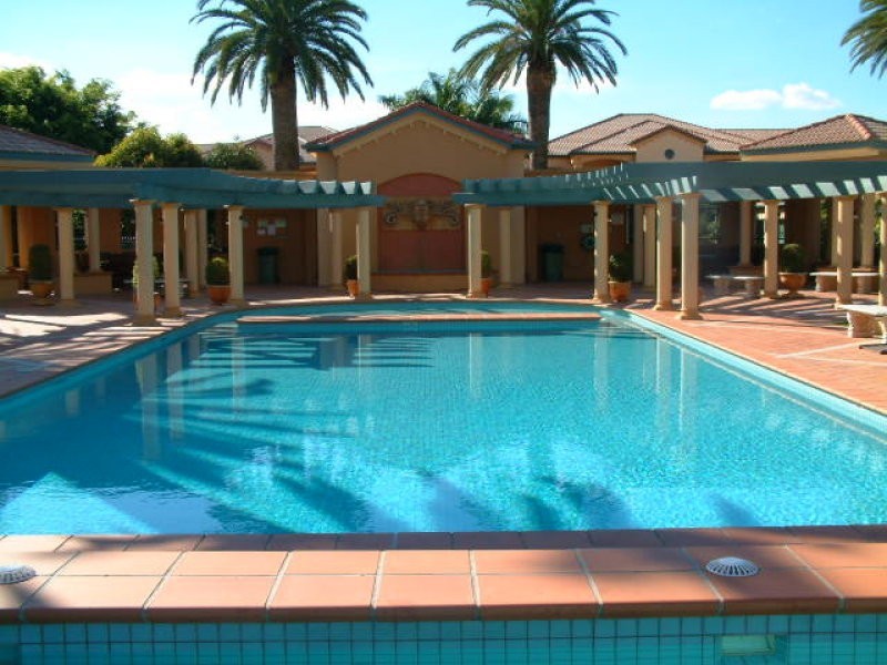 Hope Island QLD 4212