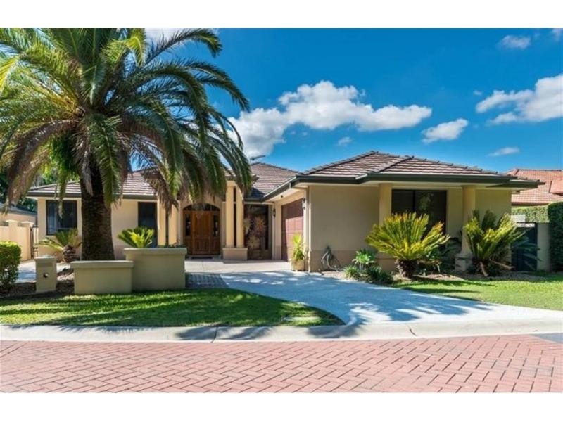 4 River Cove Place, Helensvale QLD 4212