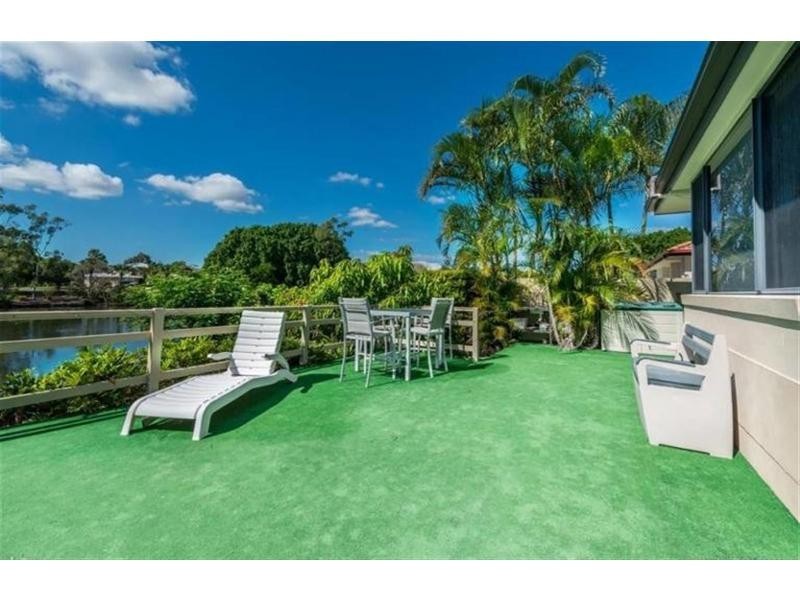 4 River Cove Place, Helensvale QLD 4212