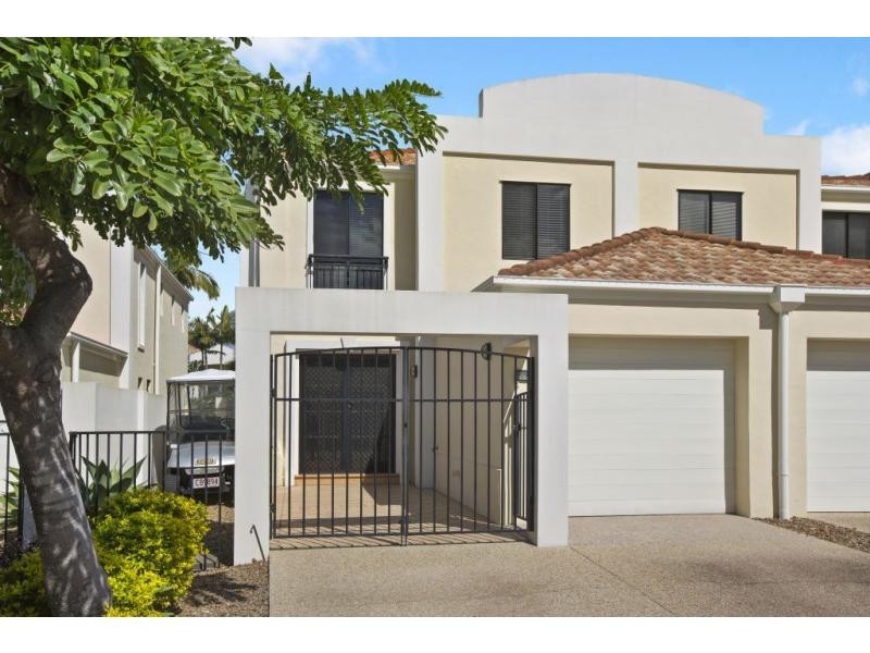 8893 Magnolia Drive East, Hope Island QLD 4212