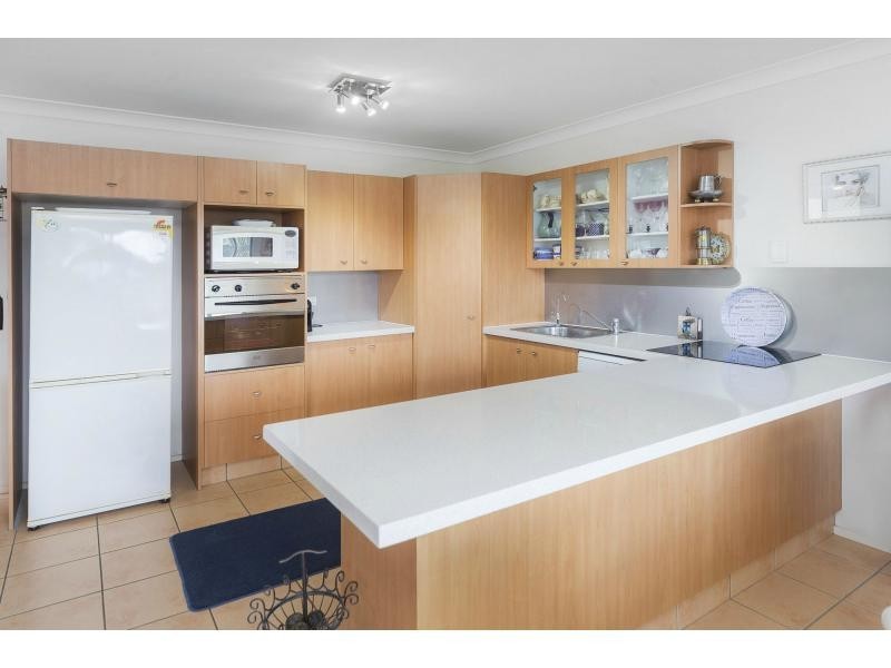 10 Buliti Street, Hope Island QLD 4212