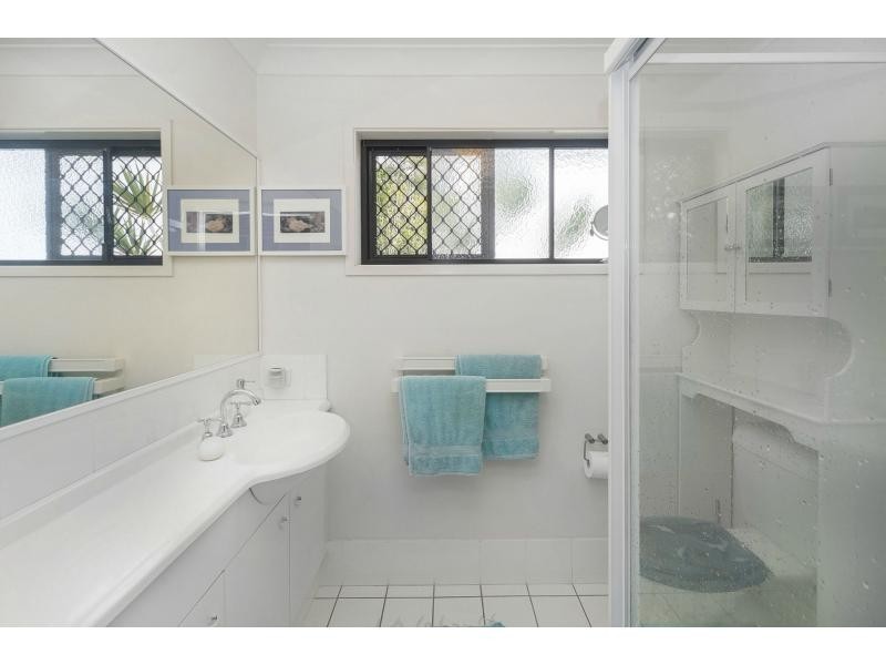10 Buliti Street, Hope Island QLD 4212