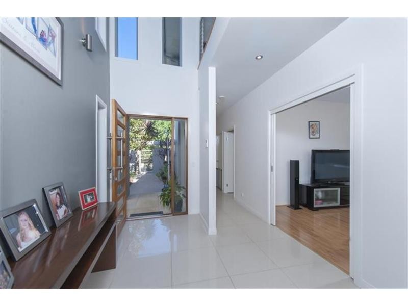 2245 Glengallon Way, Hope Island QLD 4212