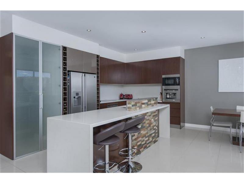 2245 Glengallon Way, Hope Island QLD 4212