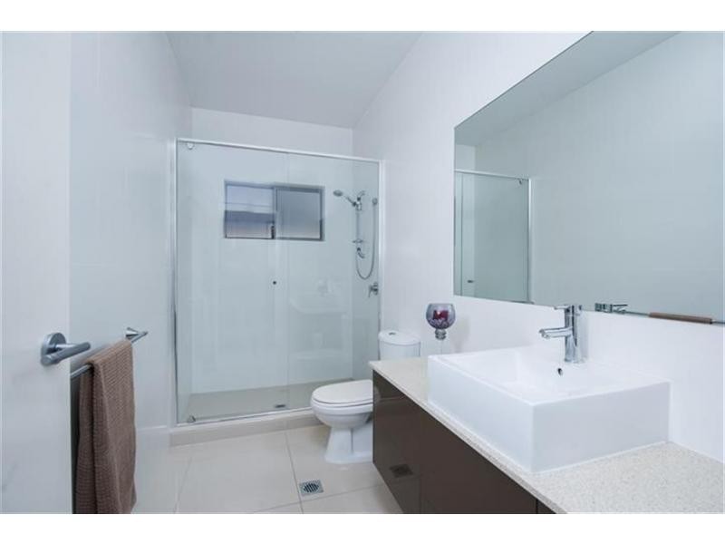 2245 Glengallon Way, Hope Island QLD 4212