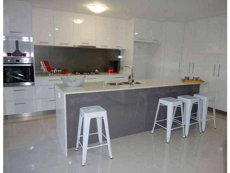 1/3 Hancox Place, Robina QLD 4226
