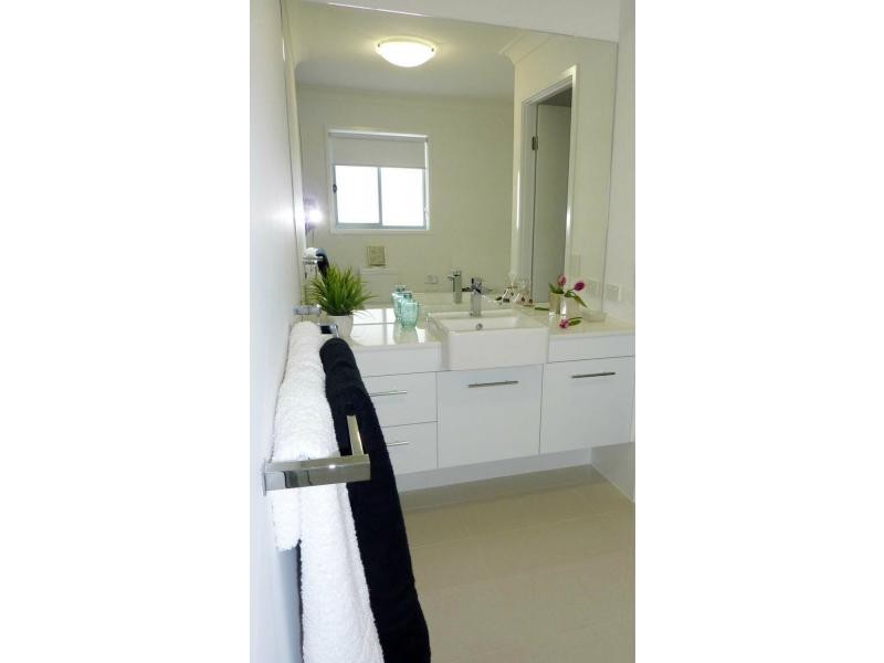1/3 Hancox Place, Robina QLD 4226