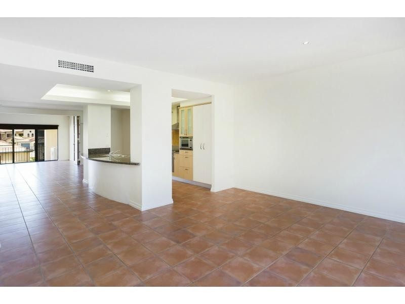 3263 Palladian Drive, Hope Island QLD 4212