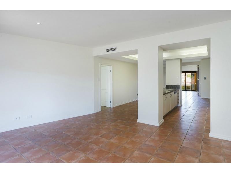 3263 Palladian Drive, Hope Island QLD 4212