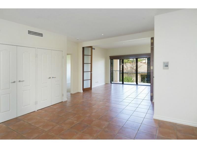 3263 Palladian Drive, Hope Island QLD 4212