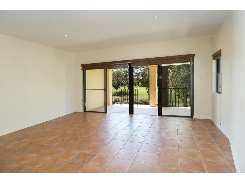 3263 Palladian Drive, Hope Island QLD 4212