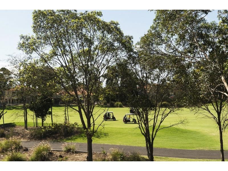 3263 Palladian Drive, Hope Island QLD 4212