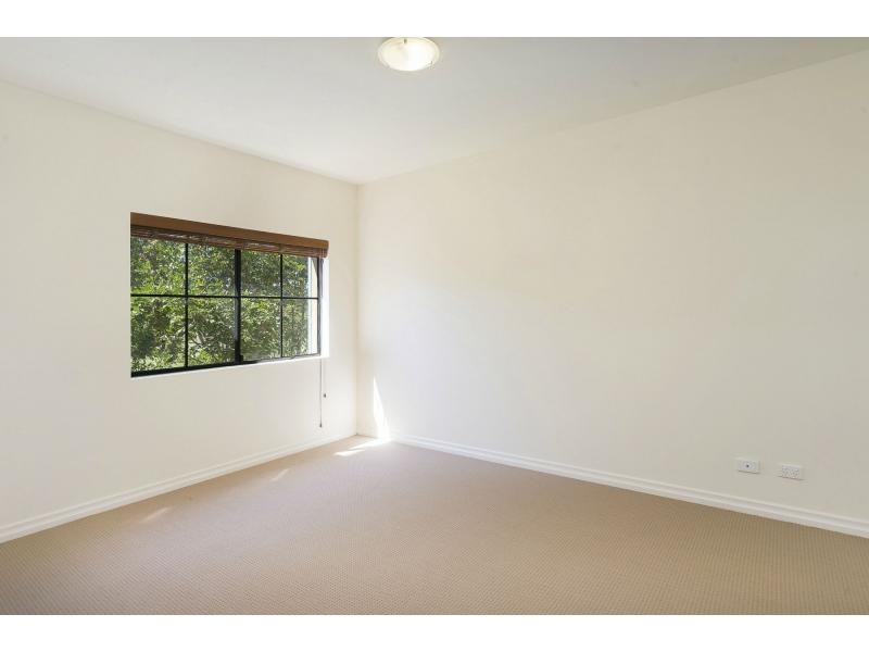 3263 Palladian Drive, Hope Island QLD 4212