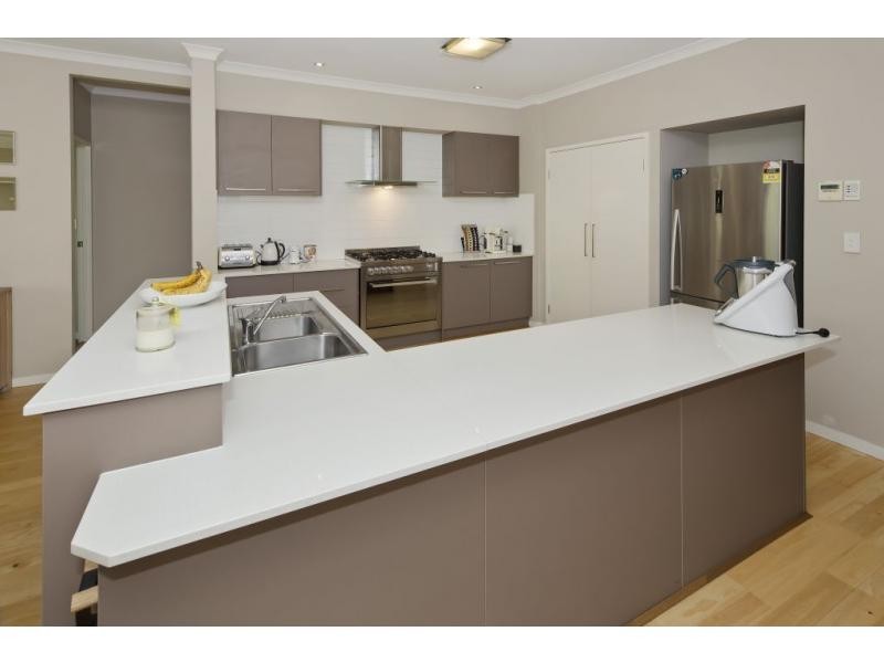 50 Southaven Drive, Helensvale QLD 4212