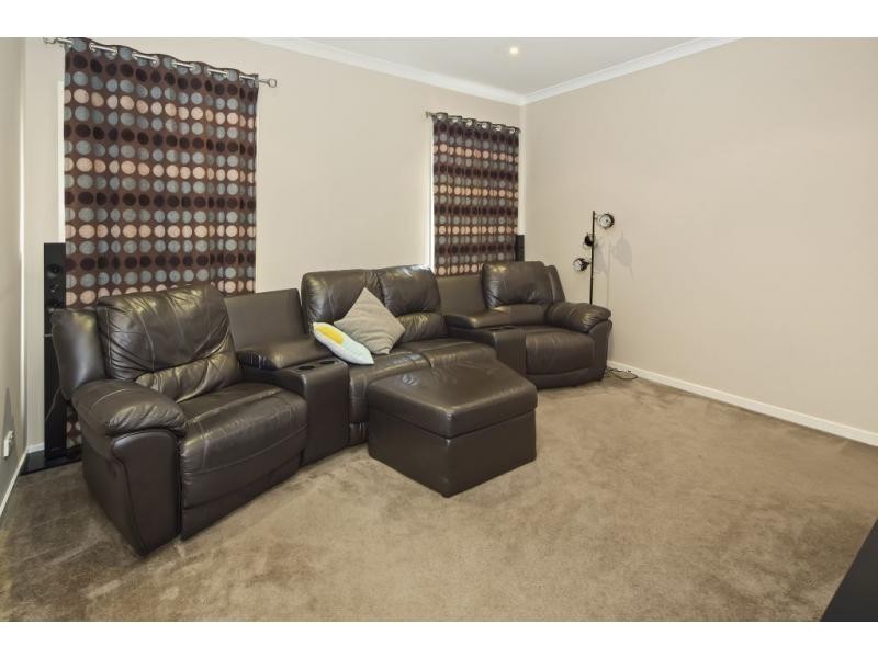 50 Southaven Drive, Helensvale QLD 4212