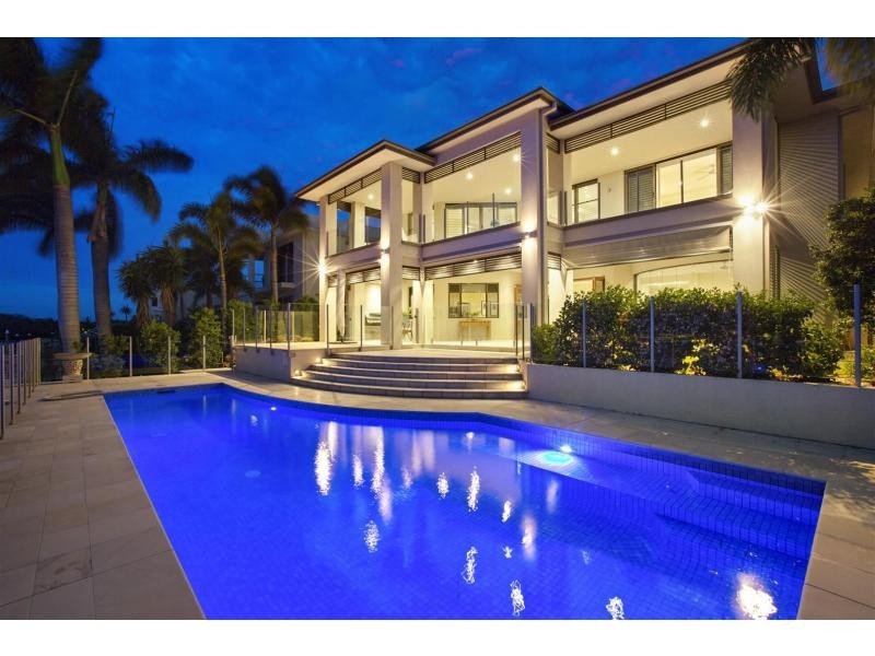 2507 Cressbrook Drive, Hope Island QLD 4212