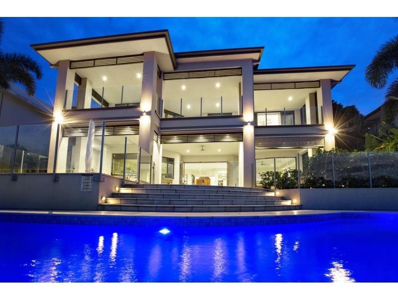 2507 Cressbrook Drive, Hope Island QLD 4212