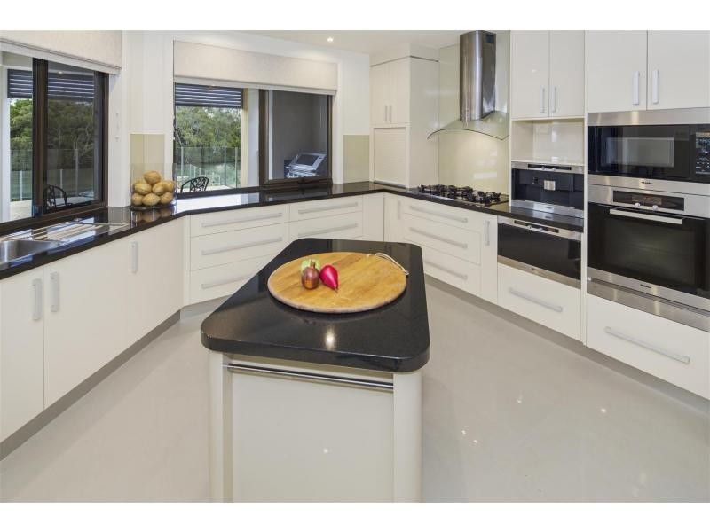 2507 Cressbrook Drive, Hope Island QLD 4212