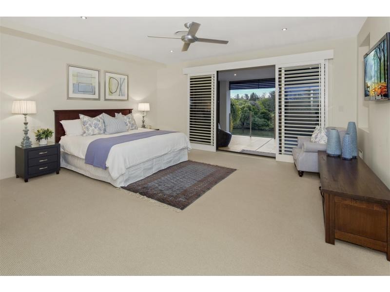 2507 Cressbrook Drive, Hope Island QLD 4212