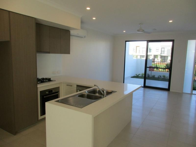 Hope Island QLD 4212