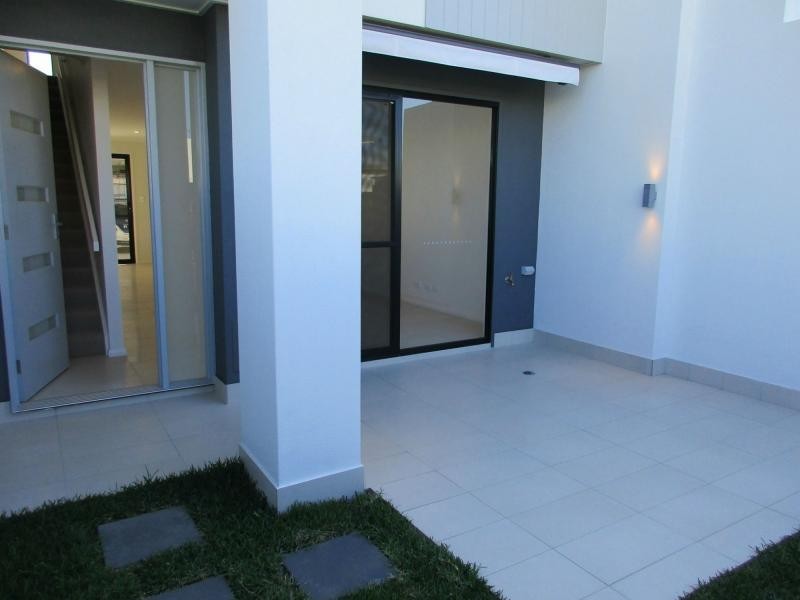 Hope Island QLD 4212