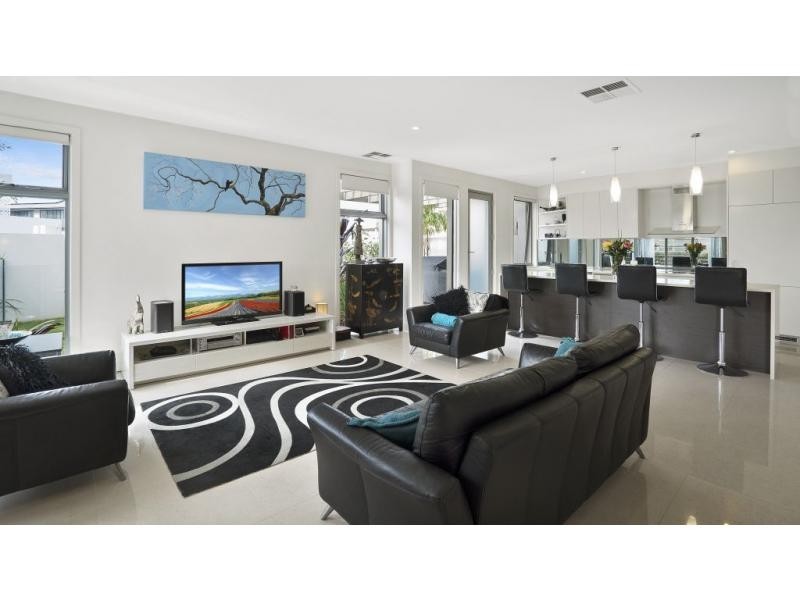 7697 Fairway Boulevard, Hope Island QLD 4212