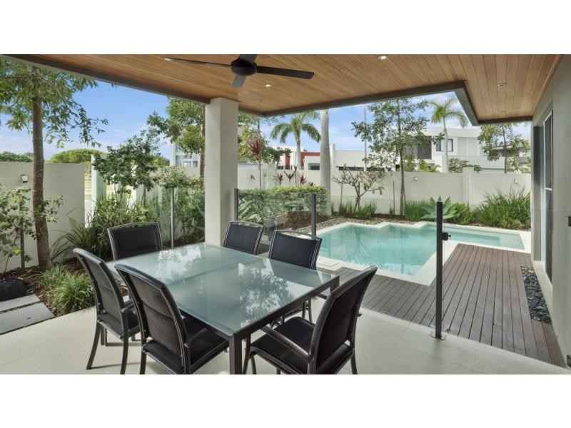 7697 Fairway Boulevard, Hope Island QLD 4212