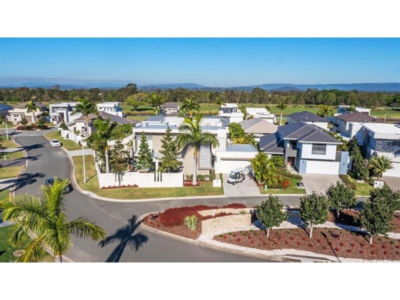 7697 Fairway Boulevard, Hope Island QLD 4212