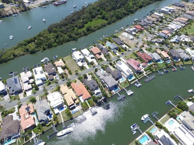 2345 Cressbrook Drive, Hope Island QLD 4212