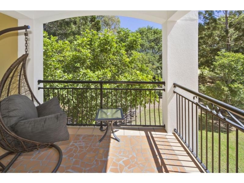 8856 Magnolia Drive, Hope Island QLD 4212