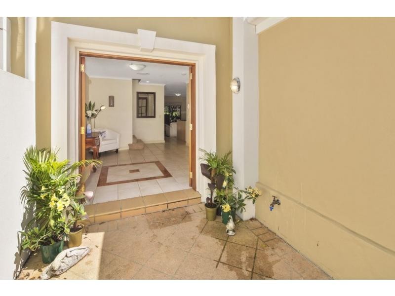 8856 Magnolia Drive, Hope Island QLD 4212